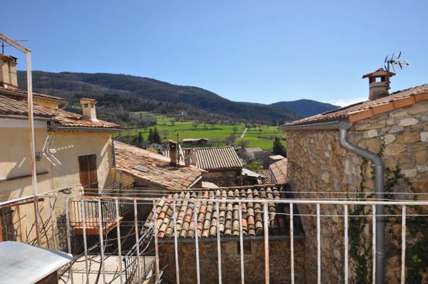 Dpt Alpes de Haute Provence (04), à vendre Proche ANNOT Appartement de charme 82 m² 6 pièces Balcon Vue Montagnes
