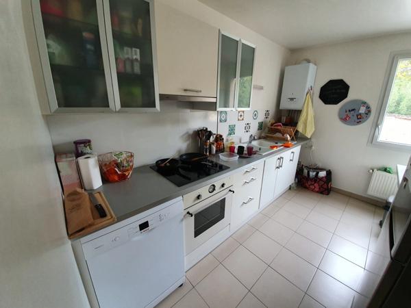Dpt Marne (51), à louer EPERNAY Avenue de Champagne appartement T3 de 78 m²