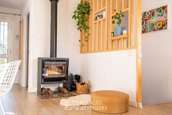 Villa contemporaine suspendue en lisière de forêt