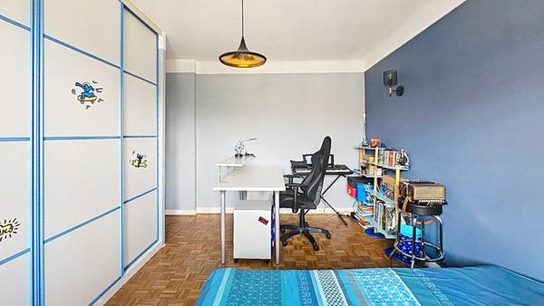 Maison F7 avec beau terrain