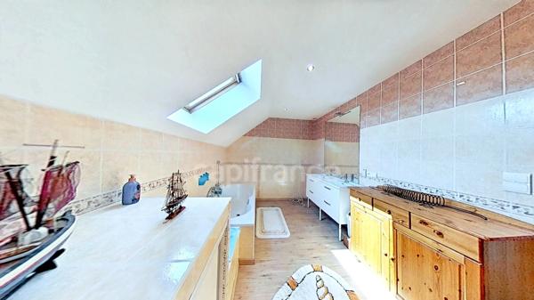 Maison à vendre 8 pièces QUINGEY (25)