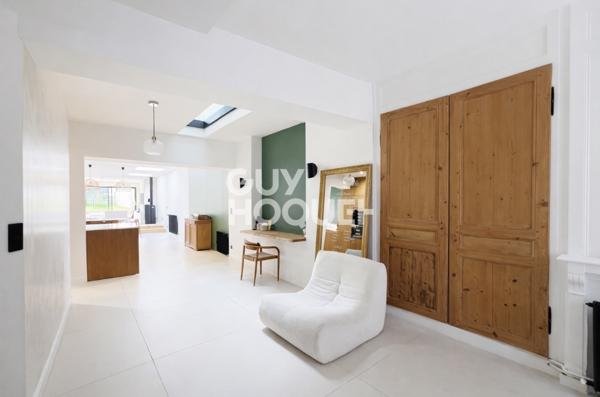 PROXIMITÉ CENTRE VILLE - MAISON D'EXCEPTION ENTIÈREMENT RÉNOVÉE D'ENVIRON 160M² AVEC JARDIN