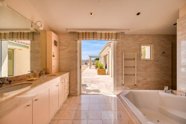 Île de Ré - Propriété exceptionnelle en première ligne face à l'océan