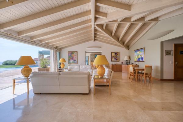 Île de Ré - Propriété exceptionnelle en première ligne face à l'océan