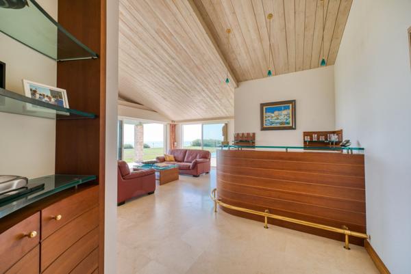 Île de Ré - Propriété exceptionnelle en première ligne face à l'océan