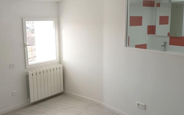 Maison à vendre    3 pièces •  Mallemort