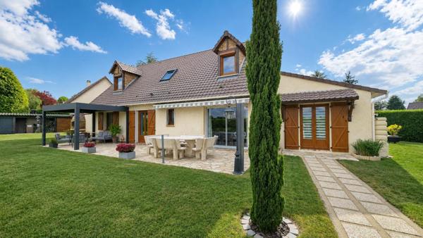 Houdan 10 mn / Gambais 5 mn / Maison familiale en parfait état 6 chambres + local