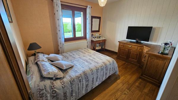 Houdan 10 mn / Gambais 5 mn / Maison familiale en parfait état 6 chambres + local