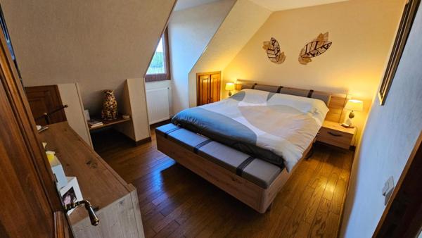 Houdan 10 mn / Gambais 5 mn / Maison familiale en parfait état 6 chambres + local