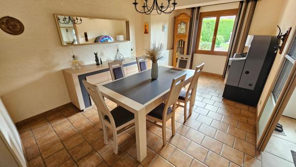 Houdan 10 mn / Gambais 5 mn / Maison familiale en parfait état 6 chambres + local