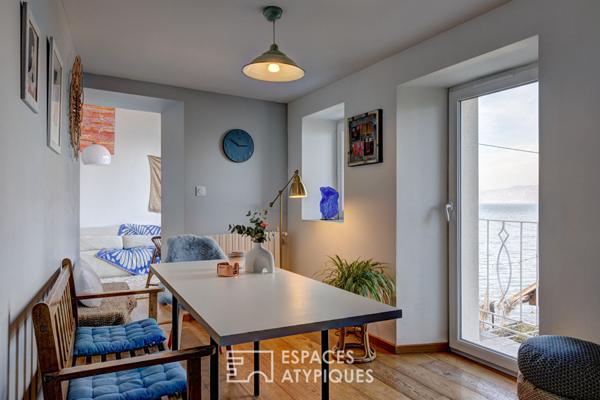 Une villa singulière face au Léman