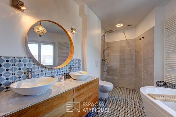 Une villa singulière face au Léman