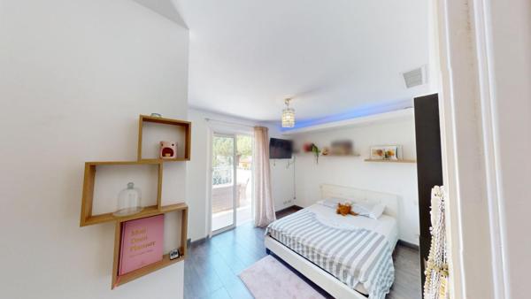 LE MUY Élégante villa contemporaine avec piscine - Côte d'Azur