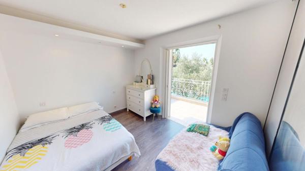 LE MUY Élégante villa contemporaine avec piscine - Côte d'Azur