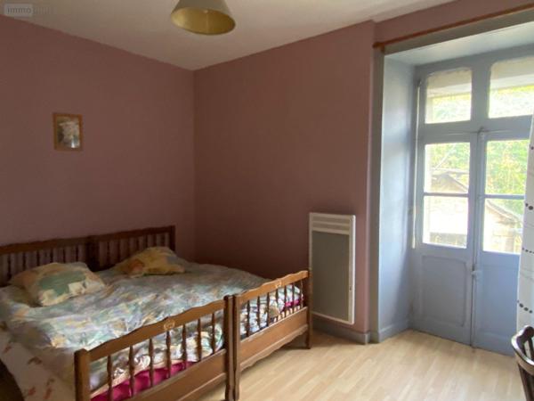 Maison de ville à vendre à Saint-Georges-de-Reintembault en Ille-et-Vilaine (35420), ref : 135/2