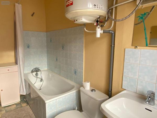 Maison de ville à vendre à Saint-Georges-de-Reintembault en Ille-et-Vilaine (35420), ref : 135/2