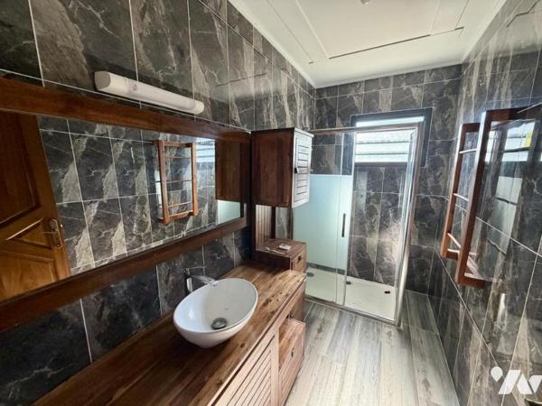 SAINT PAUL MAISON RECENTE T5 PARKINGS ET VUE