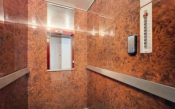 Appartement à vendre    3 pièces • 76,29 m2 Brest