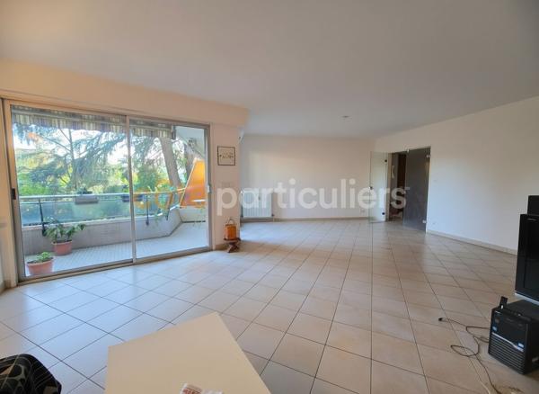 Location
                Appartement101 m² - 4 Pièces -
                    AGEN (47000)