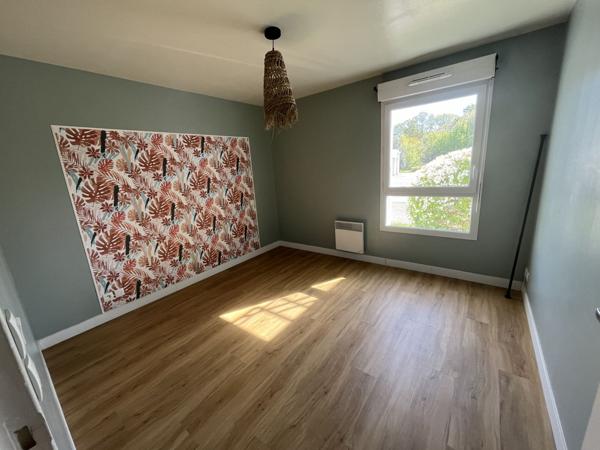 Location
                Appartement38 m² - 2 Pièces -
                    PLESCOP (56890)