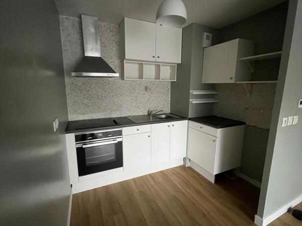 Location
                Appartement38 m² - 2 Pièces -
                    PLESCOP (56890)