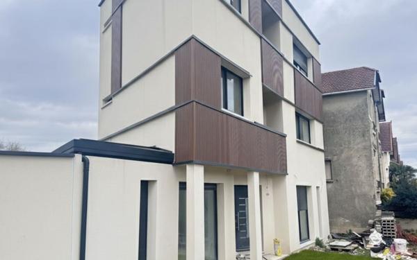 Maison à vendre    5 pièces •  Persan