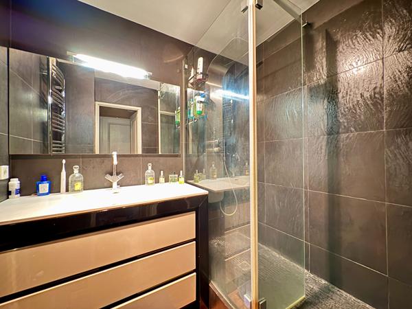 Bordeaux Bastide - Appartement 5 pièces de 158.37m² - Terrasse et parking , Bordeaux