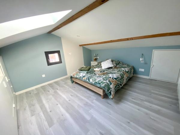 Maison contemporaine (DPE B/A) de charme totalement rénovée 4 pièces de 116M2 - Quartier Saint Médard - MONT DE MARSAN (40)