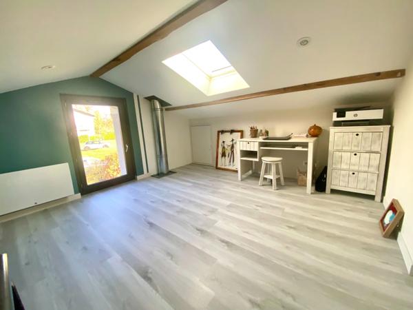 Maison contemporaine (DPE B/A) de charme totalement rénovée 4 pièces de 116M2 - Quartier Saint Médard - MONT DE MARSAN (40)