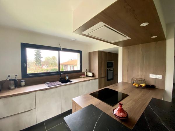 Maison contemporaine (DPE B/A) de charme totalement rénovée 4 pièces de 116M2 - Quartier Saint Médard - MONT DE MARSAN (40)