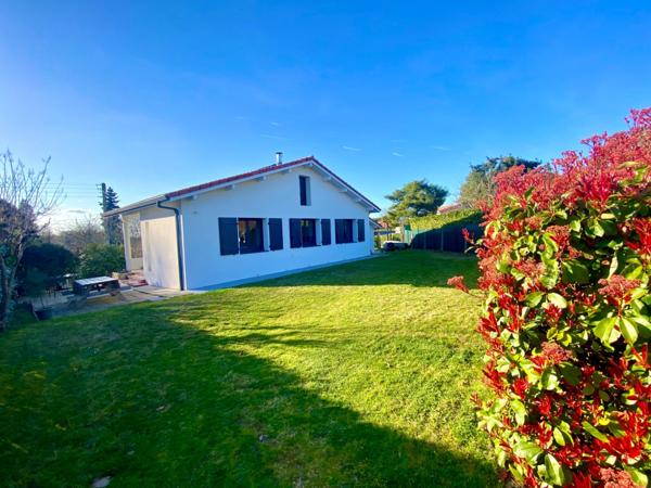 Maison contemporaine (DPE B/A) de charme totalement rénovée 4 pièces de 116M2 - Quartier Saint Médard - MONT DE MARSAN (40)