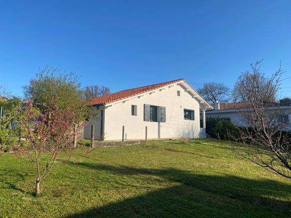 Maison contemporaine (DPE B/A) de charme totalement rénovée 4 pièces de 116M2 - Quartier Saint Médard - MONT DE MARSAN (40)