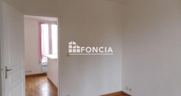 Location Appartement 2 pièces 32.92 m² - Villeneuve-saint-georges 94190