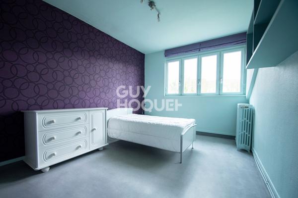 Élégante Maison Bourgeoise à Malaunay, Vue sur la Rivière