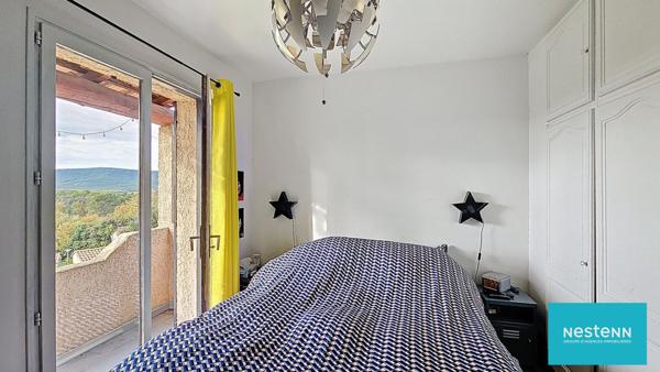 Maison spacieuse avec 5 chambres garage et piscine à Nans les Pins dans un quartier privilégié