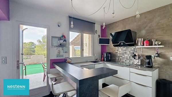 Maison spacieuse avec 5 chambres garage et piscine à Nans les Pins dans un quartier privilégié