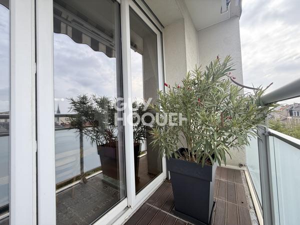 Appartement 3 pièces 81 m² avec balcon et stationnement – Reims Jamin