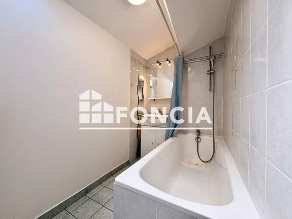 Location Appartement 2 pièces 47.38 m² - 11 RUE THIERS La Rochelle 17000