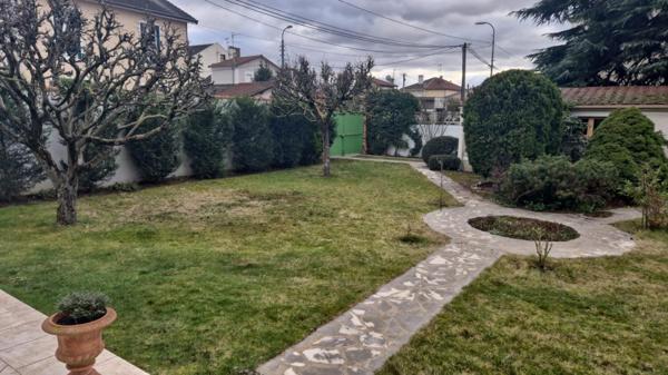 Terrain à bâtir au calme de 297 m2