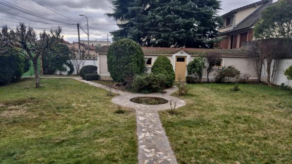 Terrain à bâtir au calme de 297 m2