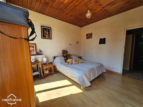 Maison de 135 m² à réinventer, sur 5400 m² de terrain