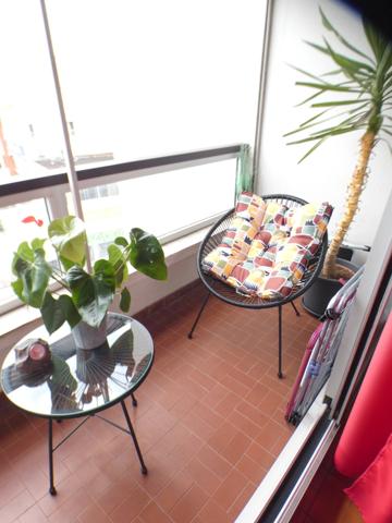 Centre port. Studio avec balcon