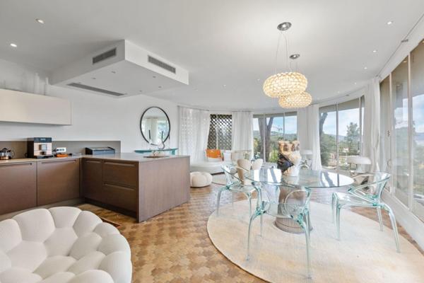 Appartement 125 m² + terrasse 125 m², vue mer