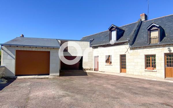 Maison à vendre    9 pièces •  Distré