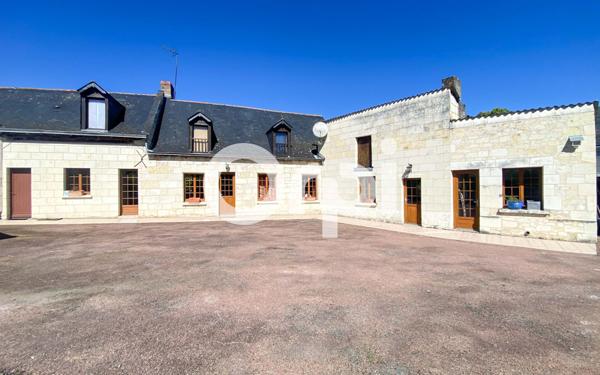 Maison à vendre    9 pièces •  Distré