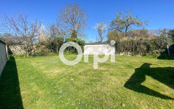 Maison à vendre    9 pièces •  Distré