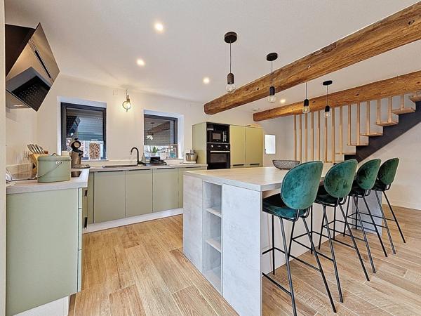 Maison 5 chambres sur 561 m²