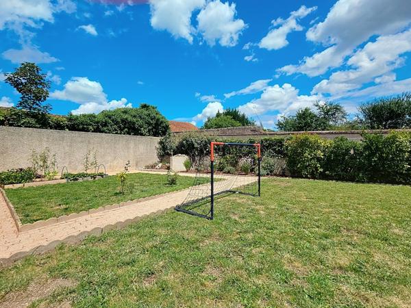 Maison 5 chambres sur 561 m²