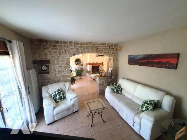 Maison à vendre à Souppes-sur-Loing (77460), Seine-et-Marne (77)

Pavillon d'une surface habi...