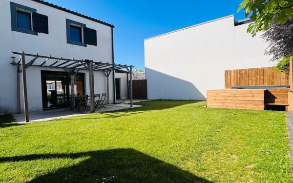 Maison à vendre    5 pièces • 11 m2 Angoulins